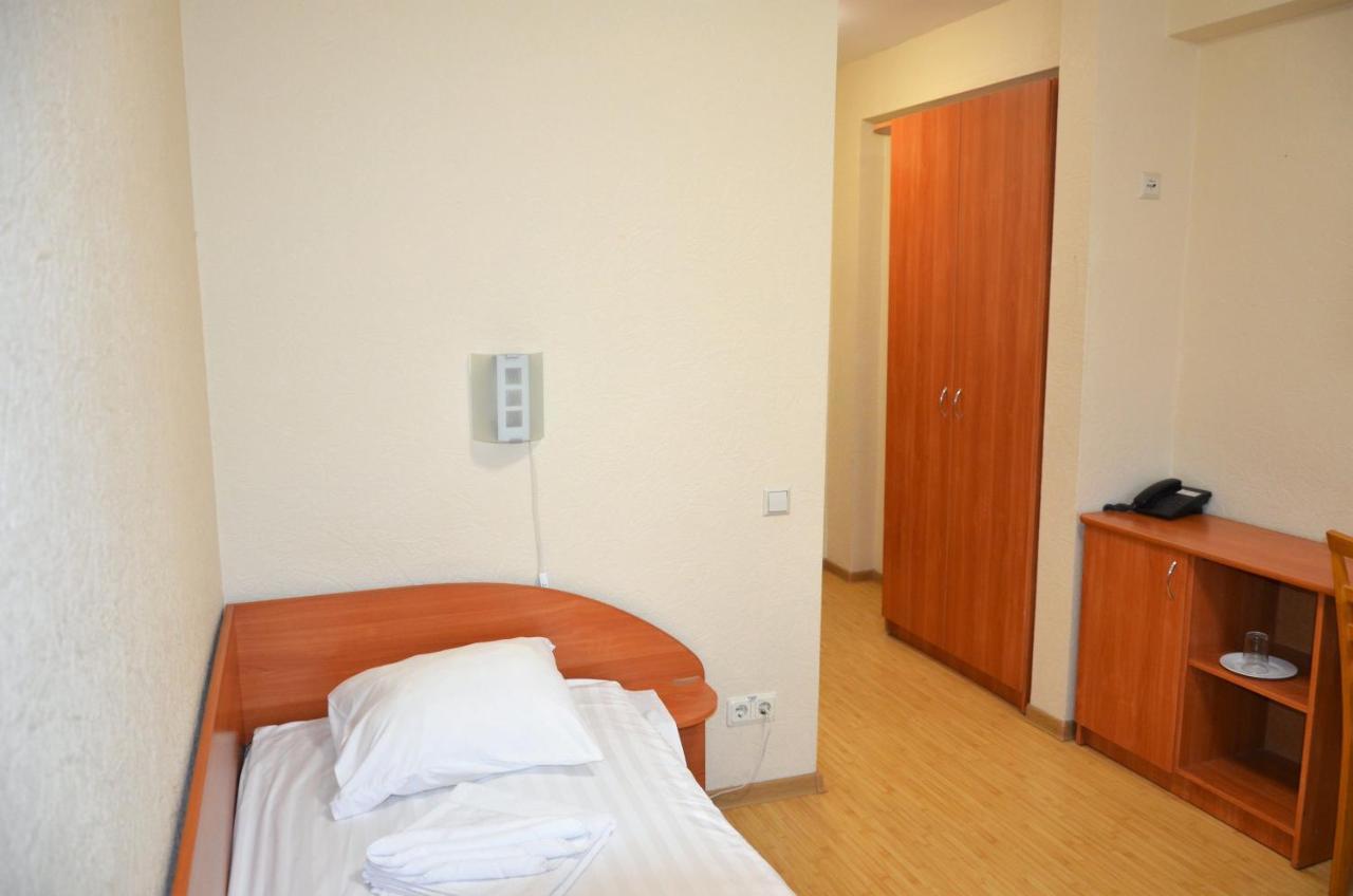 Hotel Latgale Rēzekne Exterior foto
